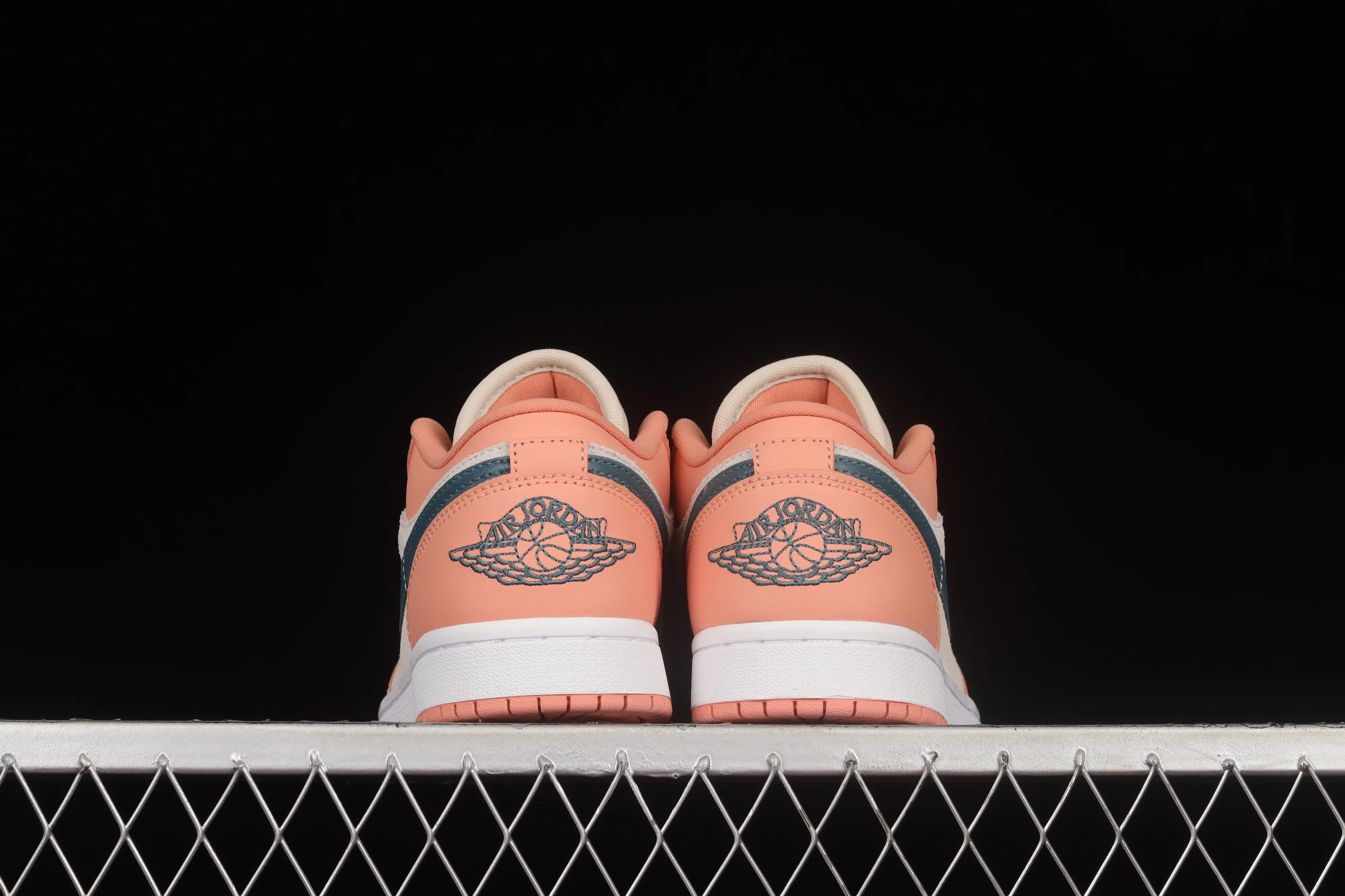 All categories Air Jordan Jordan series basketball shoes Air Jordan 1 Low G version pure original Air Jordan AJ1 Low AJ1 Joe 1 pink and green low-top cultural sneakers DC0774-800
